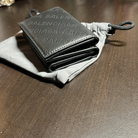 BALENCIAGA Leather Punching Mini Wallet Trifold Black Women Unused S1904 - Picture 16 of 16